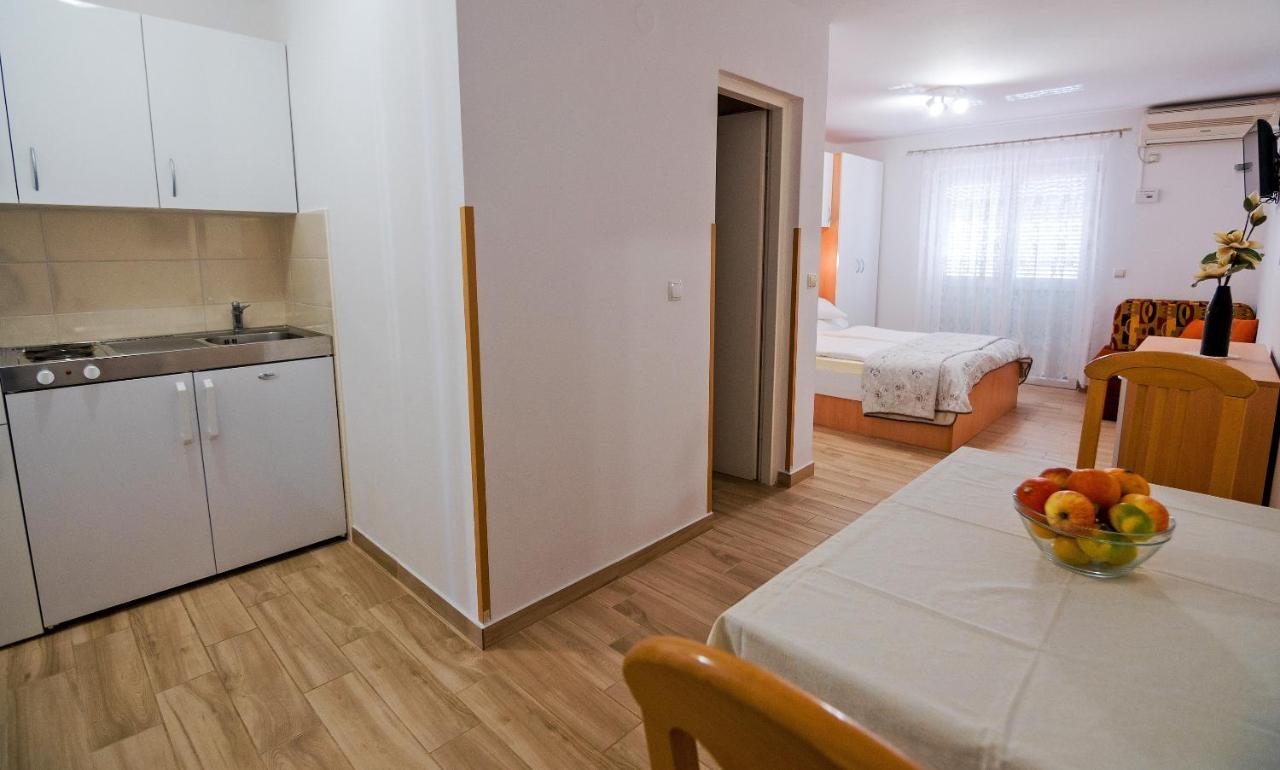 Apartments Bene Banjol Zewnętrze zdjęcie